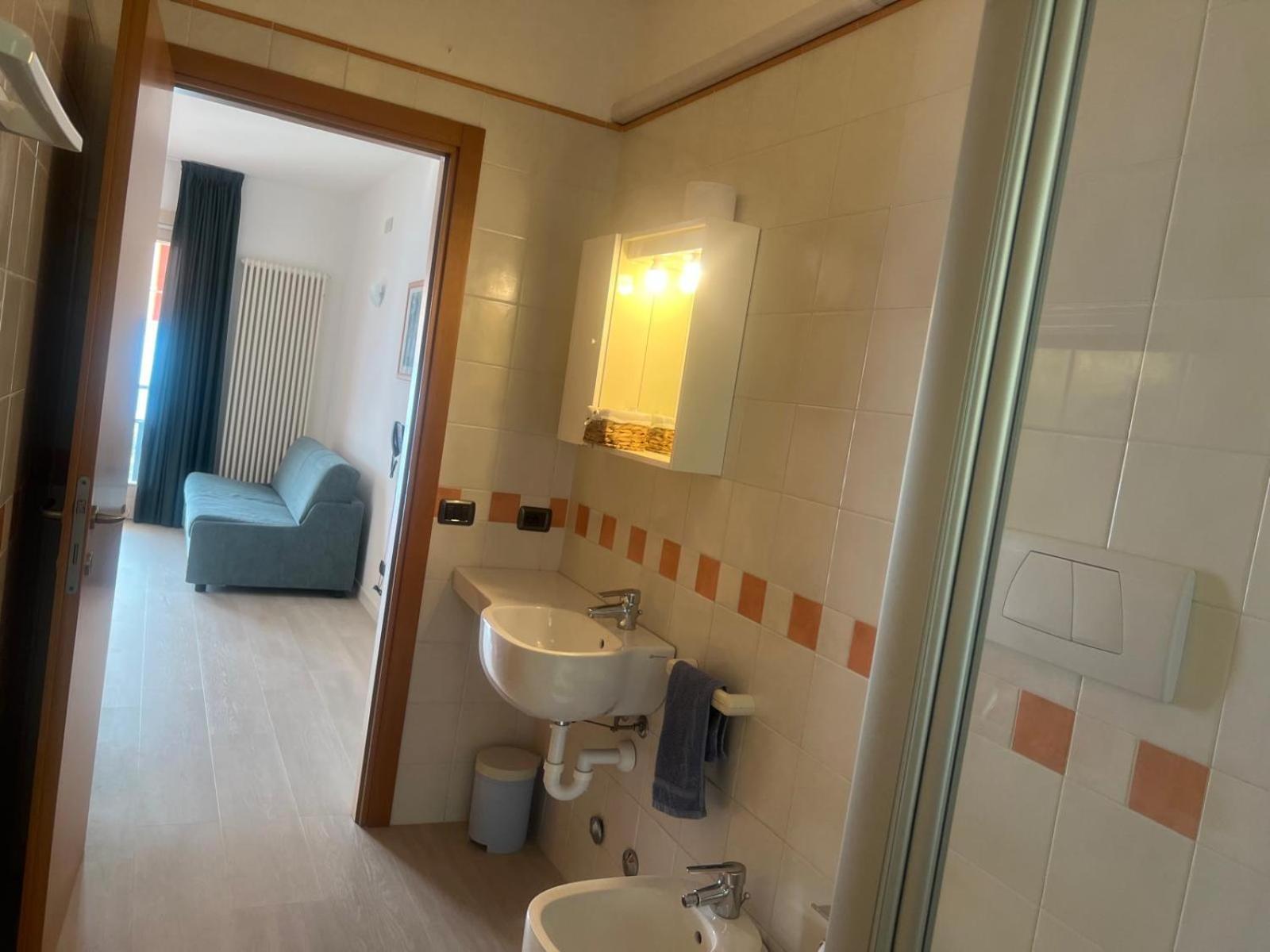 Residence Villa Al Lido Бренцоне-суль-Гарда Экстерьер фото