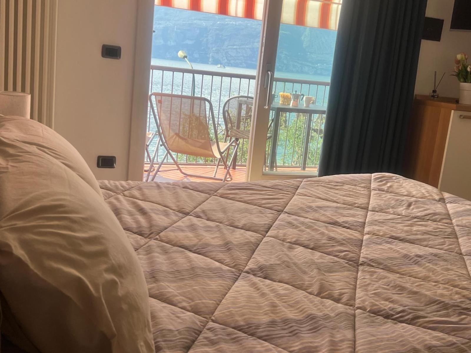 Residence Villa Al Lido Бренцоне-суль-Гарда Экстерьер фото