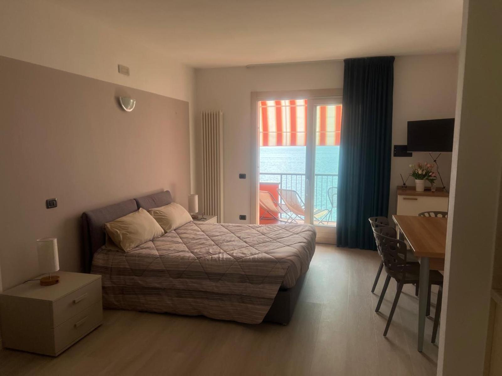 Residence Villa Al Lido Бренцоне-суль-Гарда Экстерьер фото